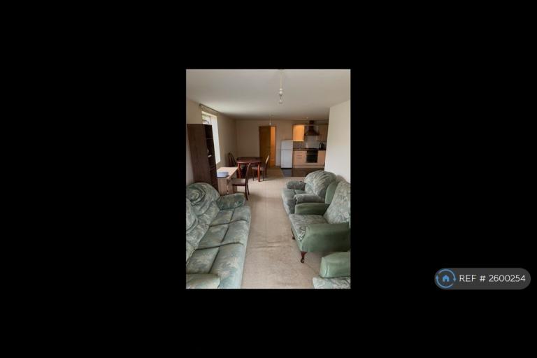 2 bedroom flat in Shirebrook Court, Sheffield, S8 (2 bed) (#2600254)