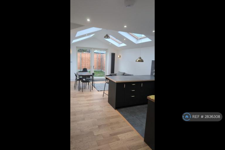 4 bedroom house in Meath Road, London, E15 (4 bed) (#2836308)