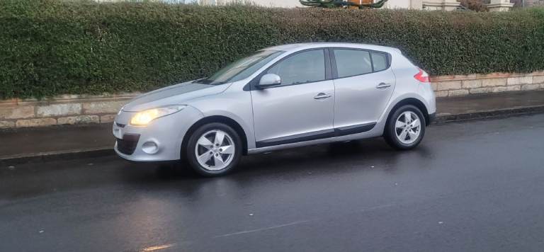 2011 Renault Megane AUTOMATIC 