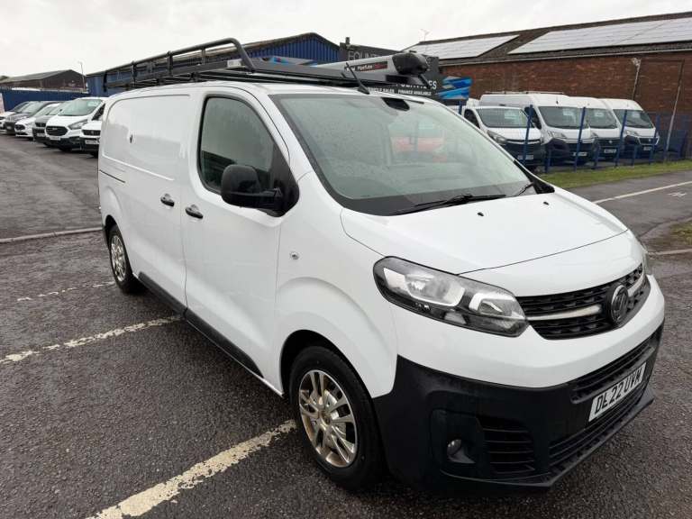 2022 Vauxhall Vivaro 2900 1.5d 100PS Dynamic H1 Van 99k a/c roof rack finance available PANEL VAN...