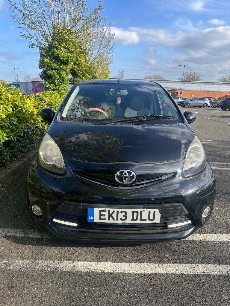 Toyota, AYGO, Hatchback, 2013, Manual, 998 (cc), 5 doors