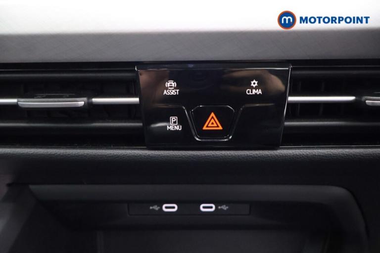 2022 Volkswagen Golf 1.5 TSI Life 5dr Hatchback Petrol Manual