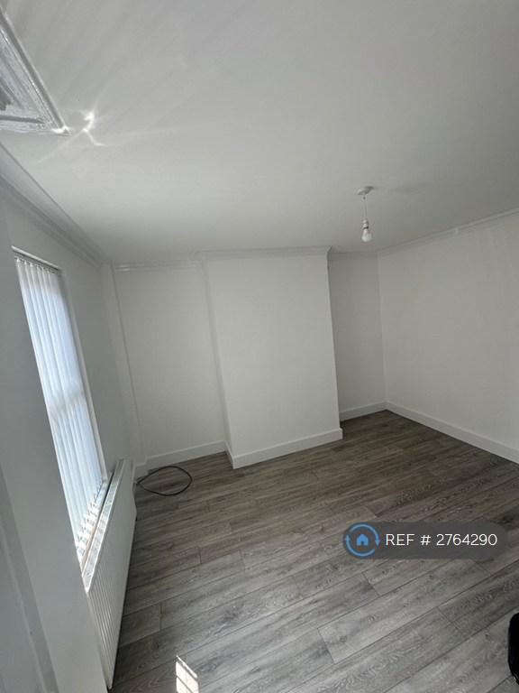 3 bedroom house in Thornton Grove, Leeds, LS12 (3 bed) (#2764290)