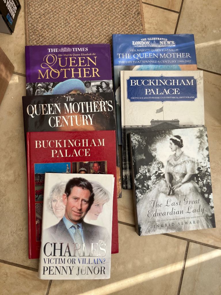 *FREE* 7 Royal Family Books 