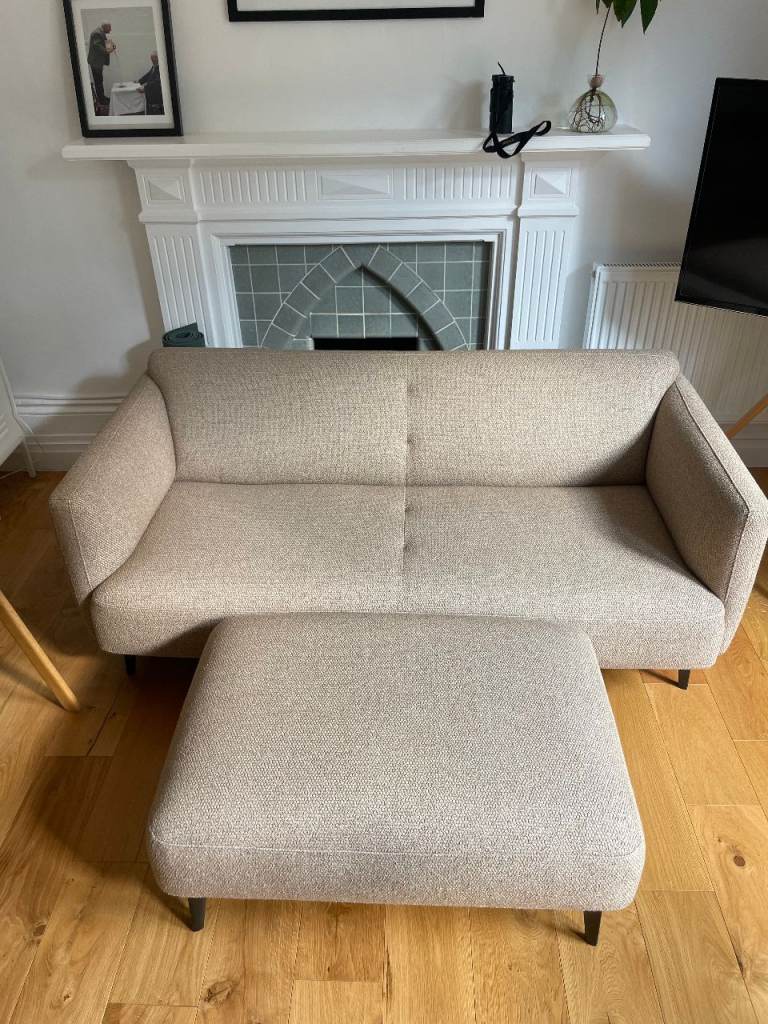 BoConcept Modena 2.5 Seater Sofa & Matching Footstool | Beige Lazio Bouclé | Excellent Condition