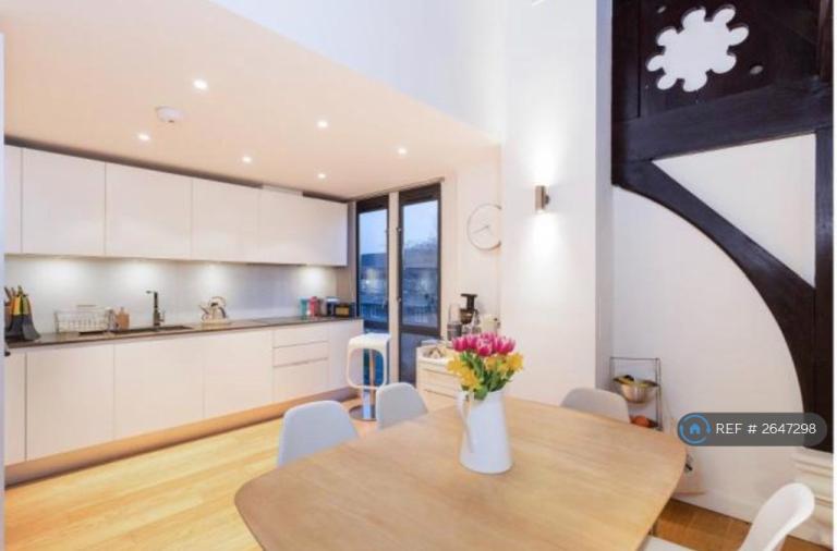 2 bedroom flat in Samuel Baines House, London, SE22 (2 bed) (#2647298)