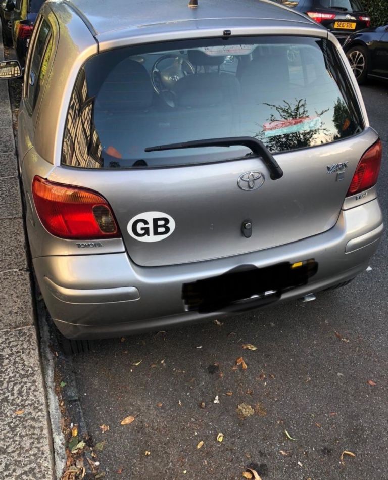 Toyota Yaris 2005 Silver for Sale –