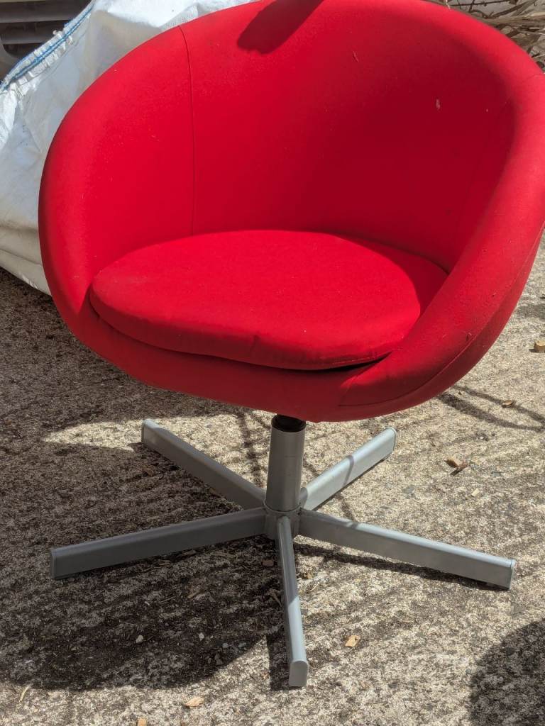 Skruvsta IKEA swivel chair red tub style office bedroom