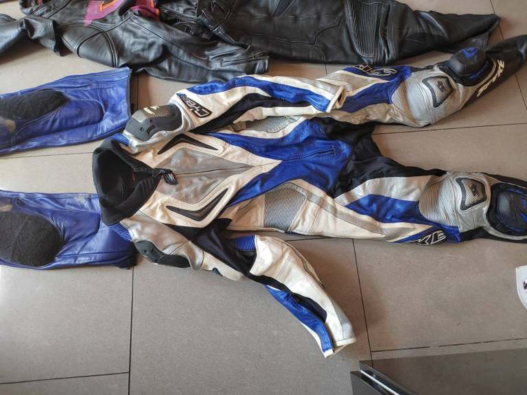 East London Motorcycle Clothing – ALL TYPES – SEE PHOTOS – EAST LONDON - 709