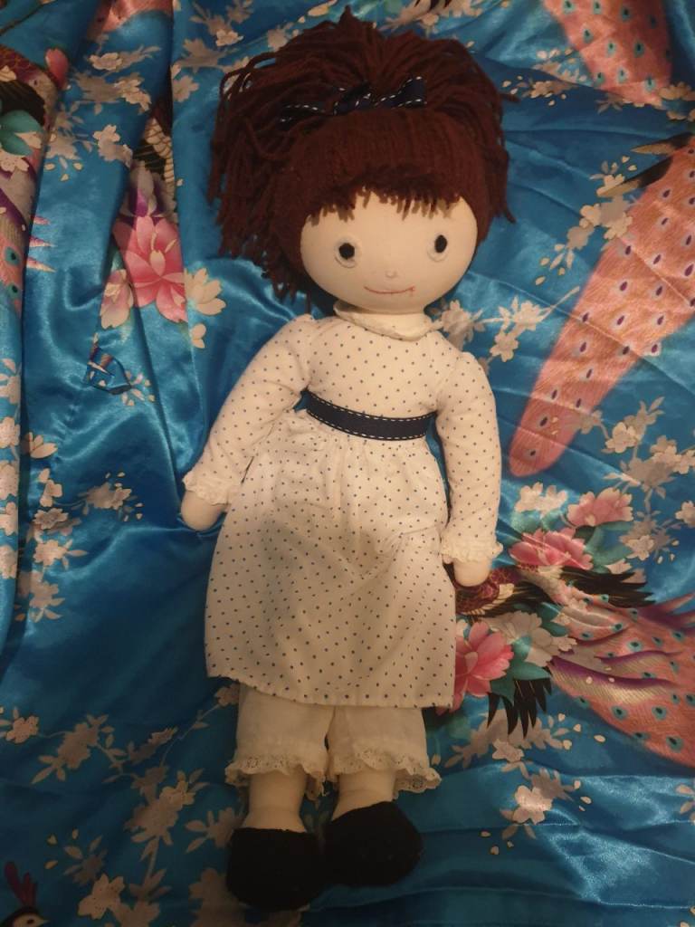 Very annabelle esc Hand made think she is vintage rag doll possibly haunted lol