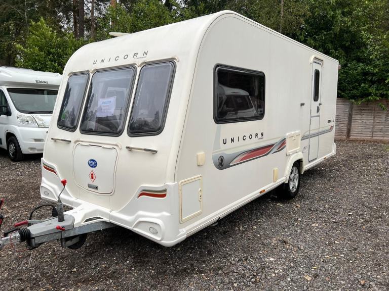 BAILEY UNICORN SEVILLE 2011 - 2 BERTH - END WASHROOM - MOTOR MOVER