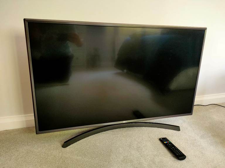 LG Smart TV 43" (Model: 43UK6750PLD)
