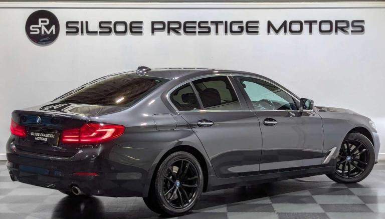 2017 BMW 5 Series 530d xDrive SE 4dr Auto SALOON DIESEL Automatic