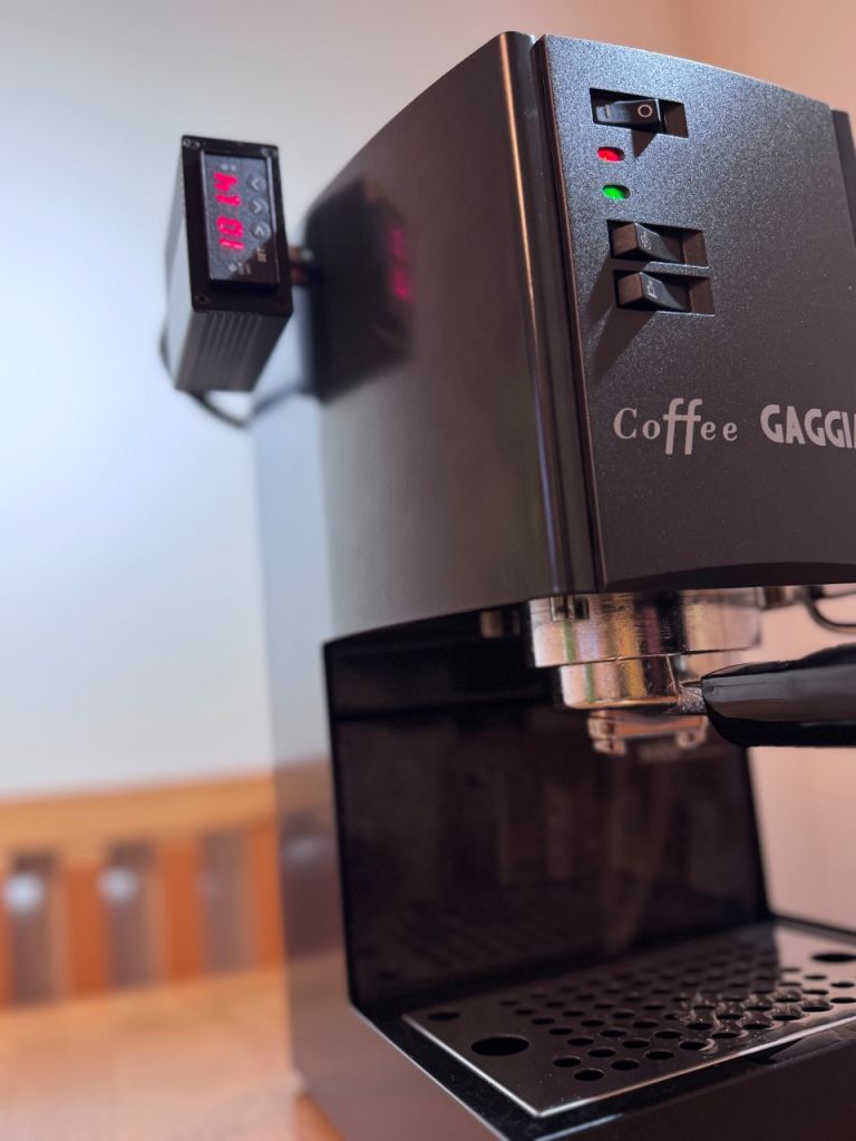 Gaggia Deluxe Classic coffee machine maker with PID built in it