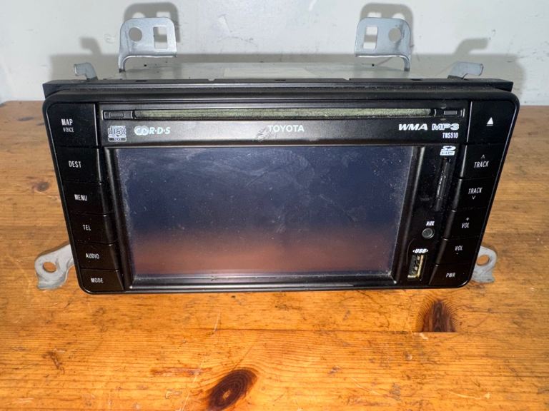 2011 TOYOTA AVENSIS RADIO PLAYER CD DVD MP3 NO CODE WMA PZ4450033301