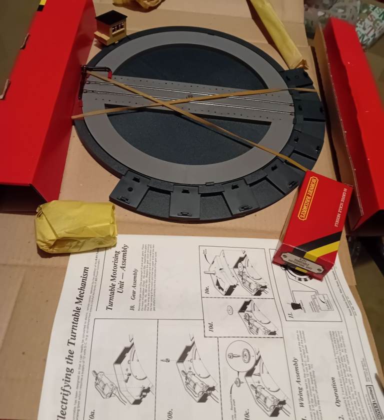 New boxed Hornby motorised turntable 