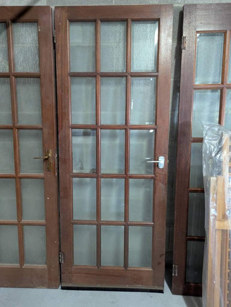 4 x Internal wood doors. Good quality. 