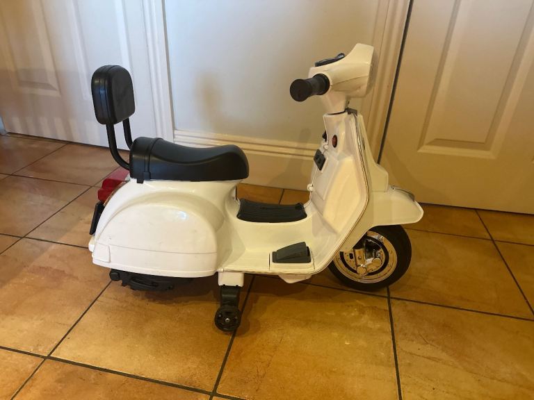 Vespa kids electric scooter