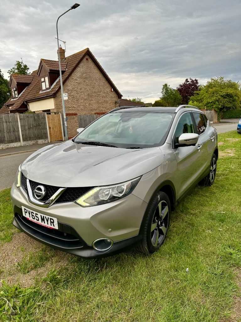 2015 Nissan Qashqai 1.2 DIG-T n-tec+ 