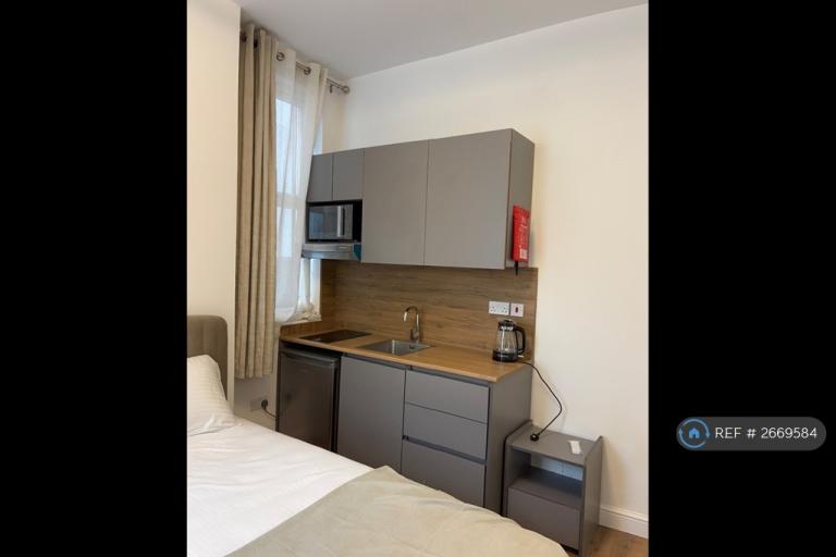 1 bedroom in Radcliffe Road, West Bridgford, Nottingham, NG2 (#2669584)