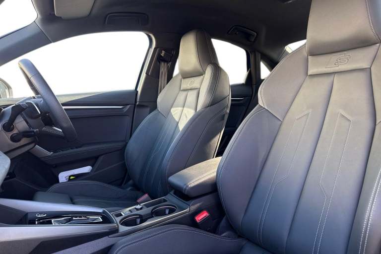 2025 Audi A3 Black Edition 35 TFSI  150 PS S tronic SUV PETROL Automatic