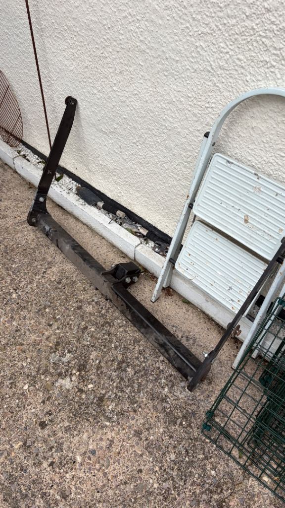 Tow bar