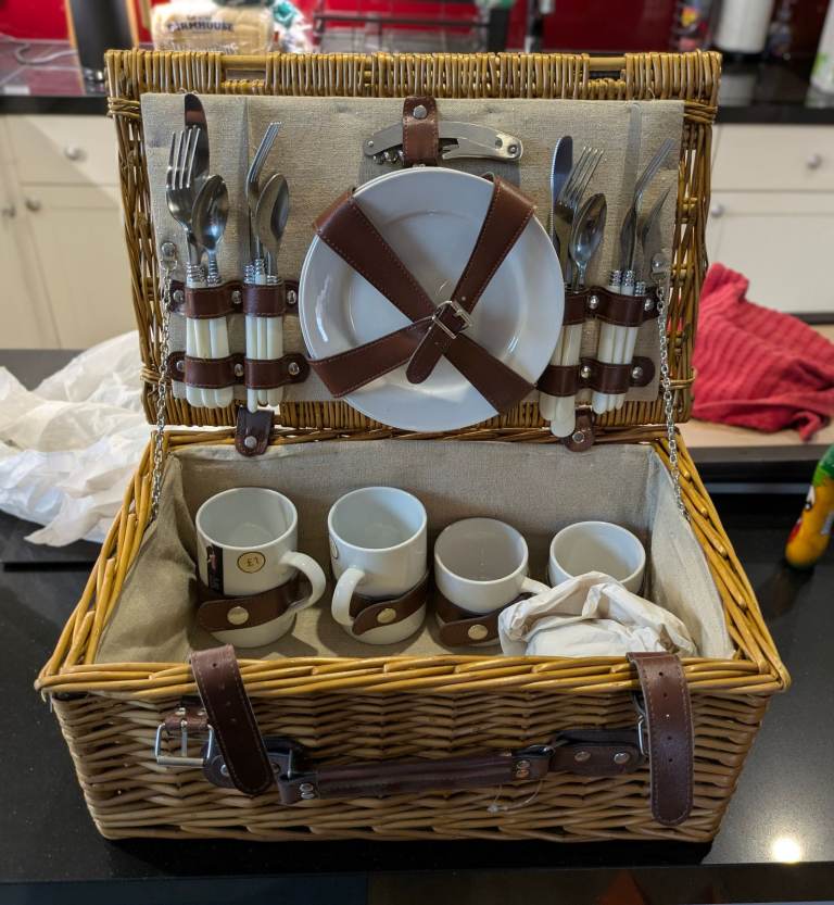 Picnic basket