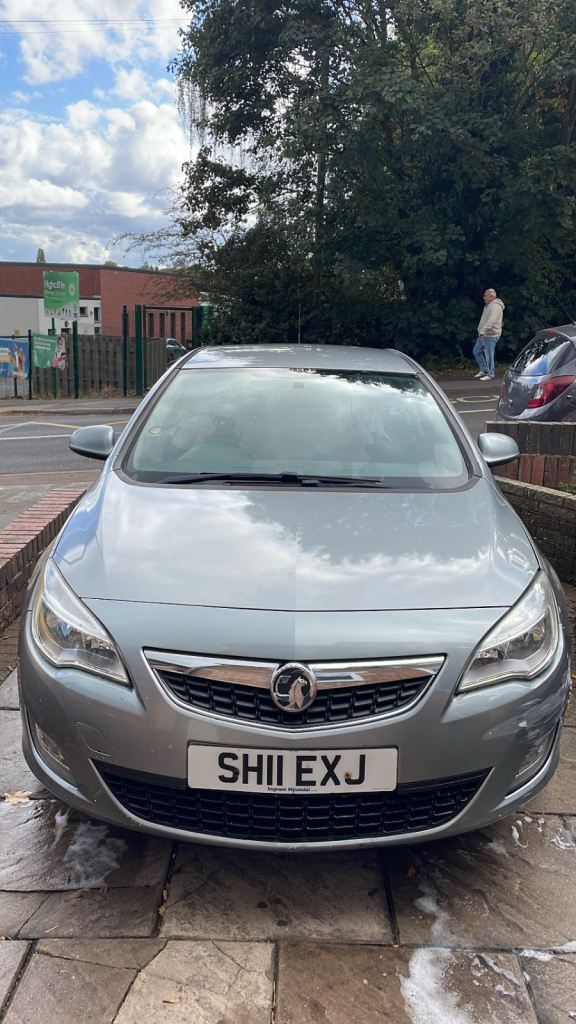 Vauxhall, ASTRA, Hatchback, 2011, Manual, 1686 (cc), 5 doors