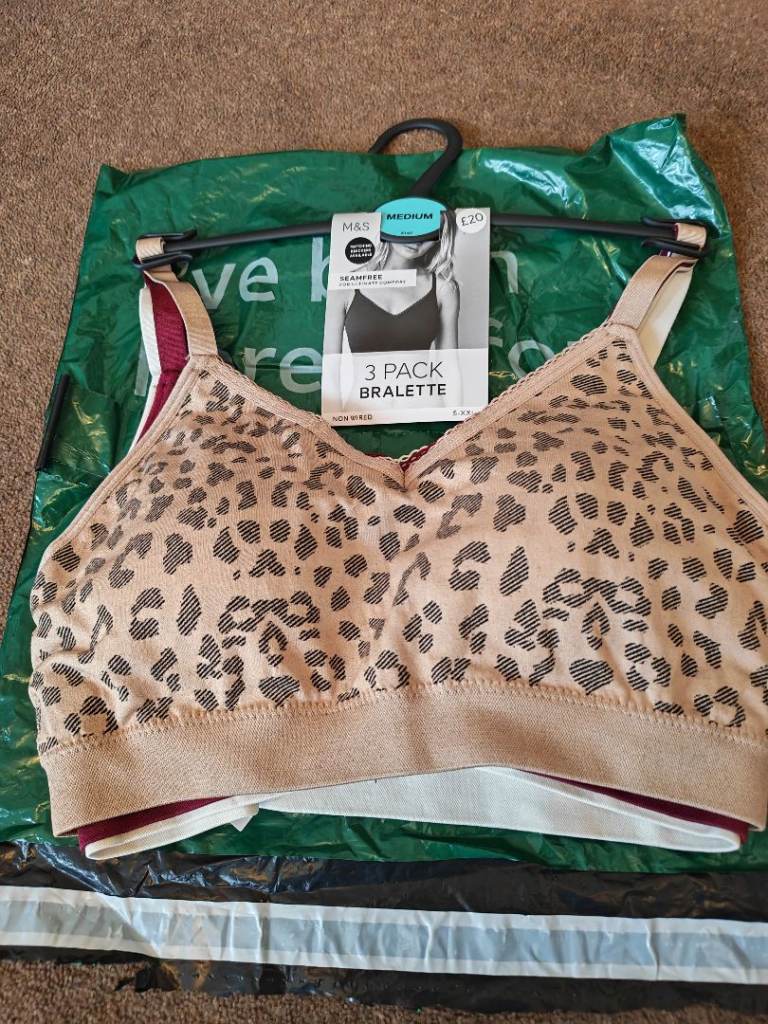 New M&S 3 pack of bralette, padded,in size medium