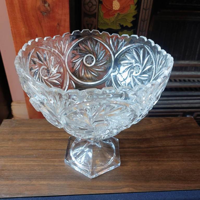 Vintage Zajecar Lead Crystal Glass Pedastal Bowl 