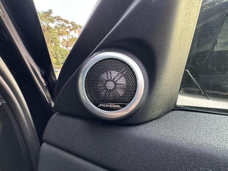 2022 Land Rover Range Rover Evoque 1.5 P300e 12.2kWh R-Dynamic SE Auto 4WD Euro 6 (s/s) 5dr ESTAT...