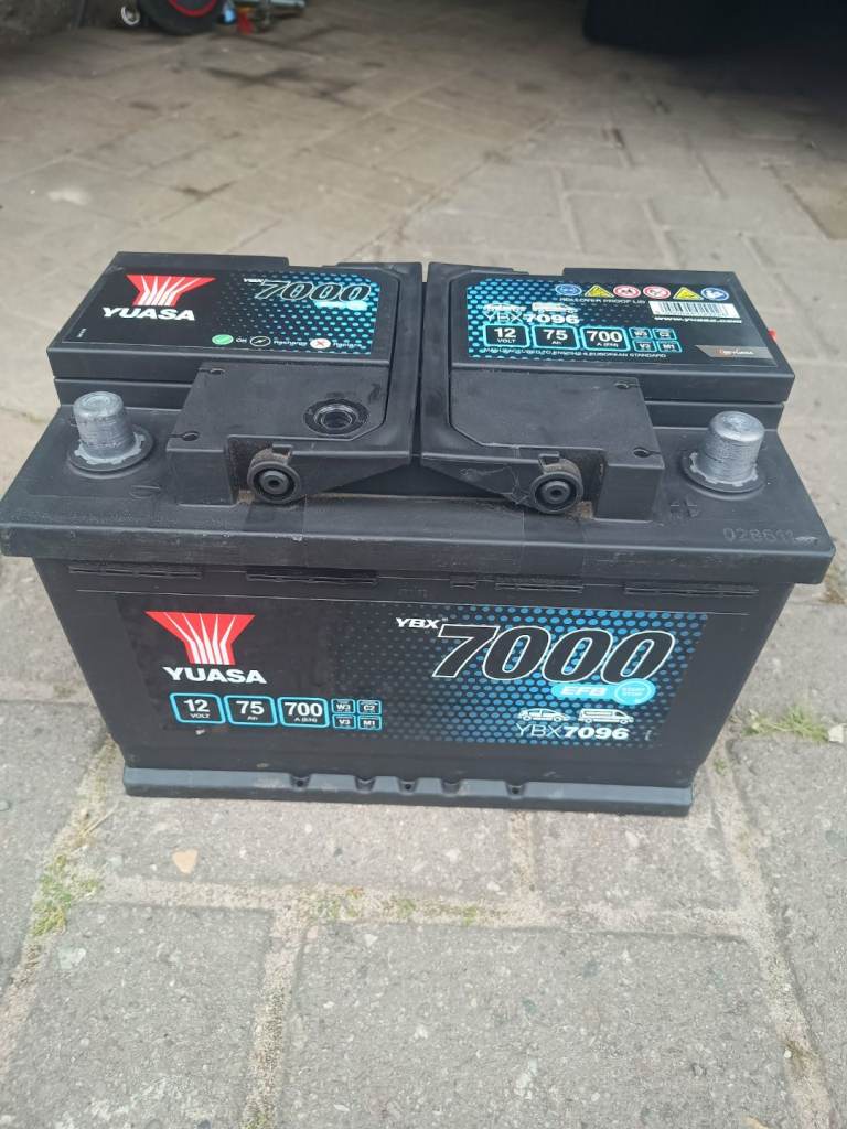 Like new car or van battery yuasa 12v 75ah 700a start - stop 