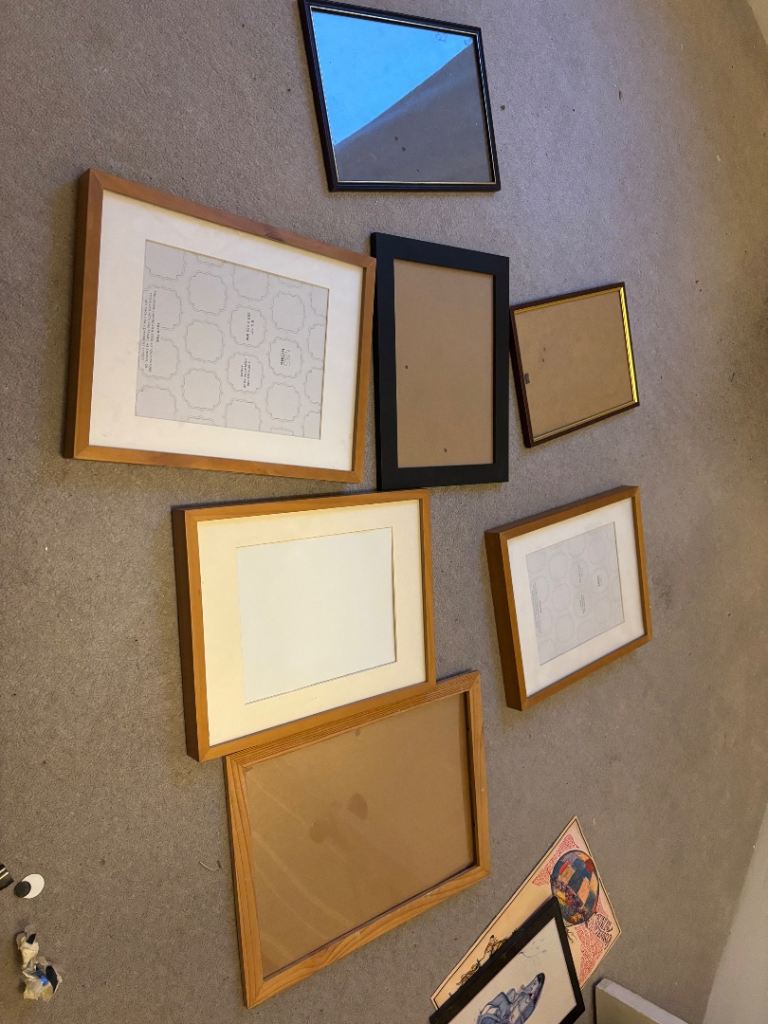 Free picture frames 