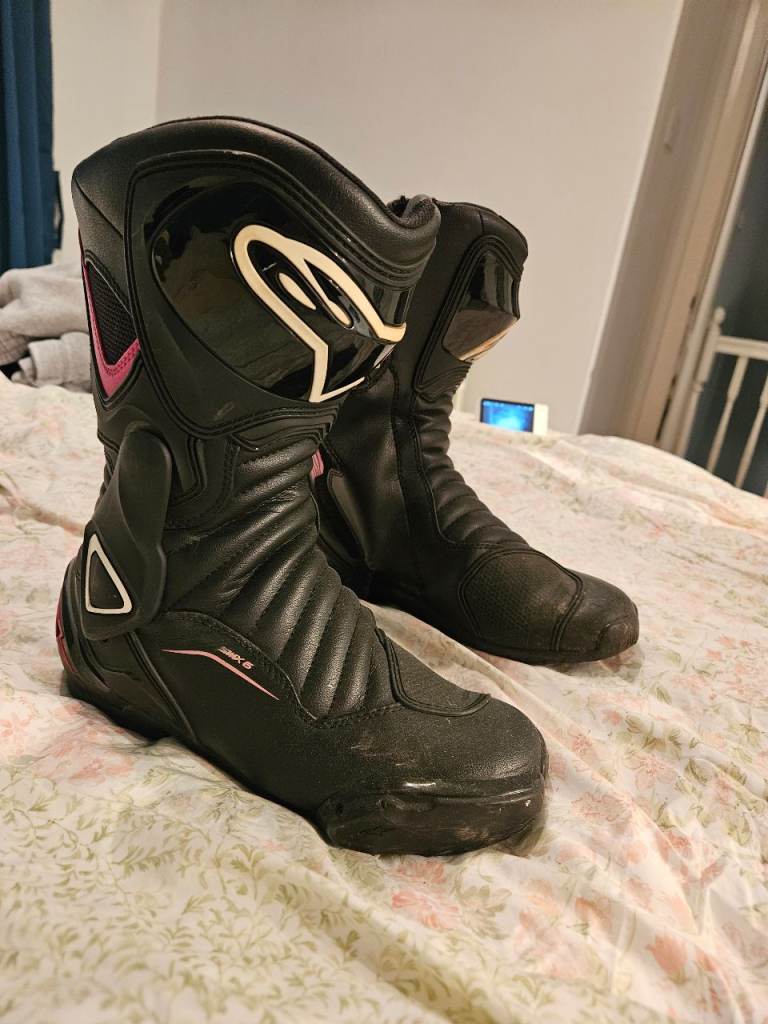 Size 6 alpinestars boots