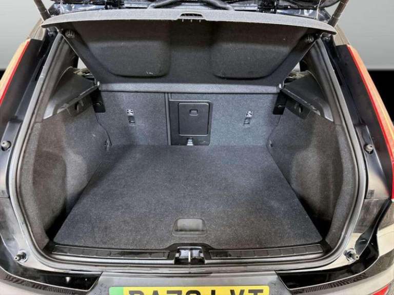 2022 Volvo XC40 Recharge 69kWh Core Auto 5dr Automatic SUV Electric Automatic