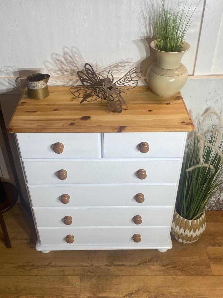 Solid pine chest of drawers
