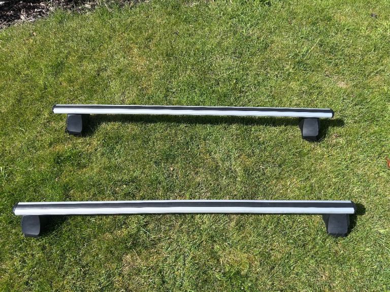 Roof bars (with clamp foot pack) 