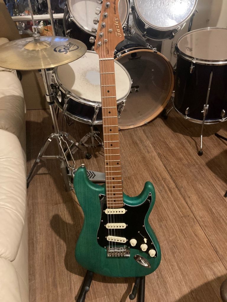 Fazley guitar in excellent condition 