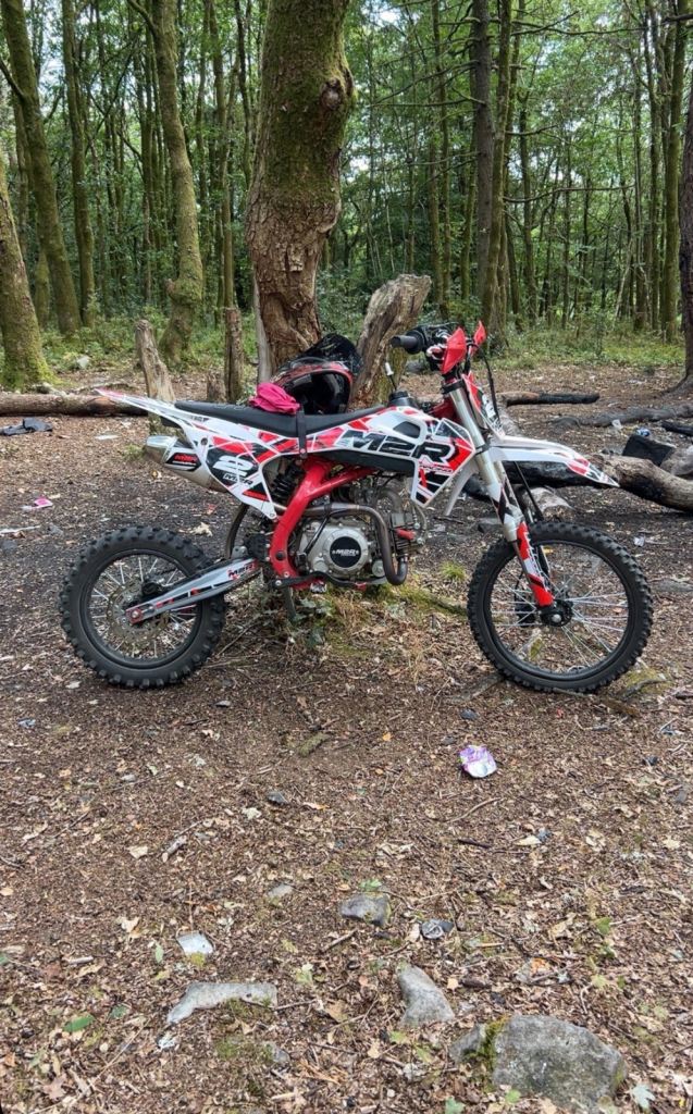 M2r 140cc only just got it for xmas brand new all running fine text to see videos 