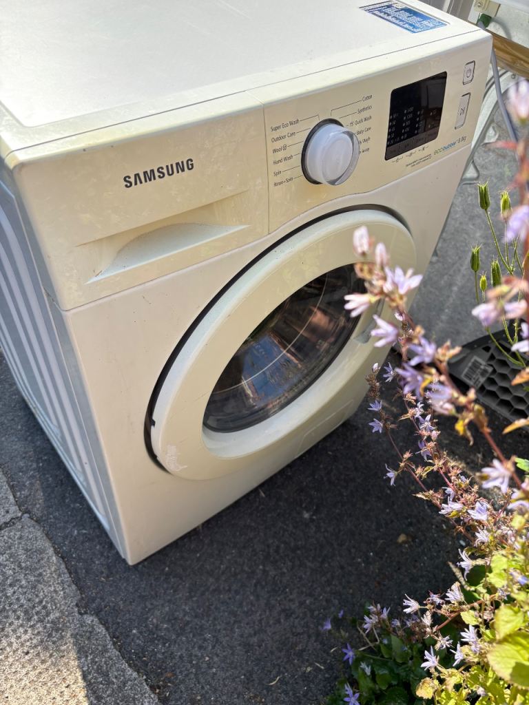 Samsung Washing Machine – White, Fair Condition