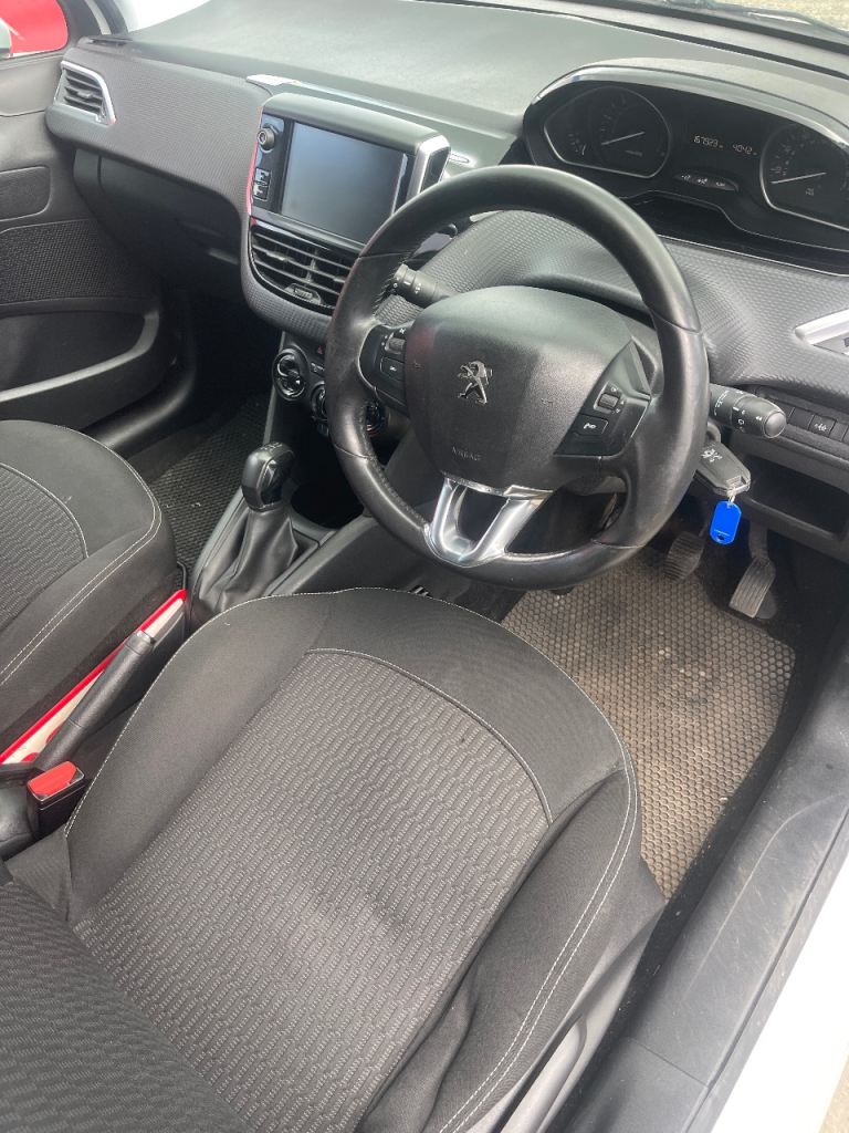 Peugeot, 208, Hatchback, 2018, Manual, 1560 (cc), 5 doors