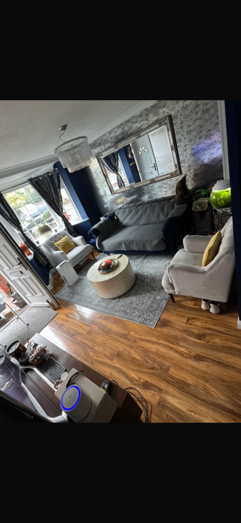 3 bedroom house - Available