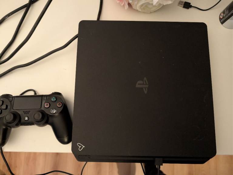 ** PRICE DROP ** Playstation 4 500gb