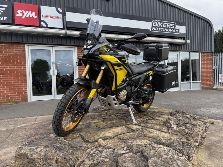 Voge DS800 X Rally ex-demo 2025 *Full luggage plus first service*