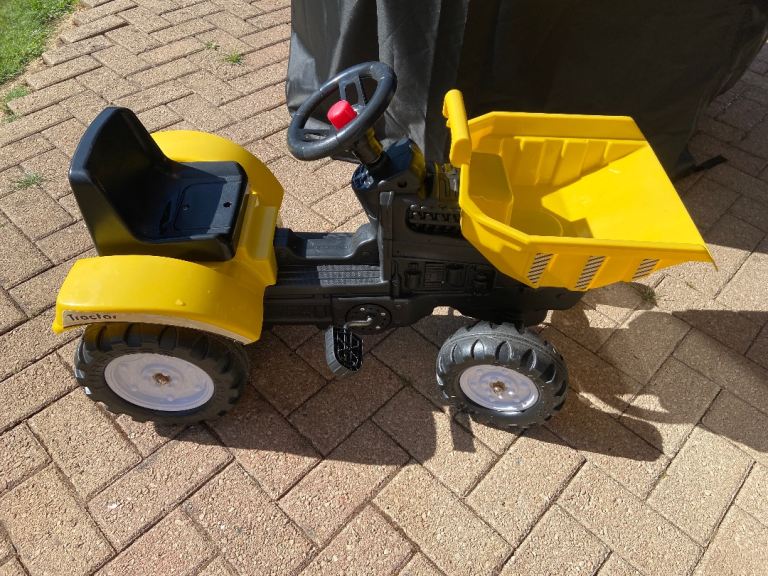 Kids Yellow Pedal Tractor Tipper Truck with Front Loader – excellent Condition
