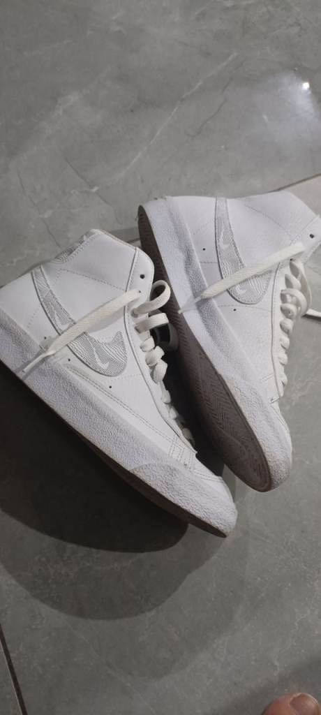 Nike Ladies trainers. Size 38.5. Excellent condition 