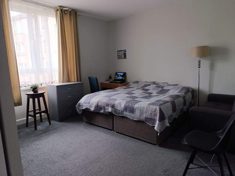 exchange of social housing: 2-bedroom flat for a 1- or 2-bedroom flat