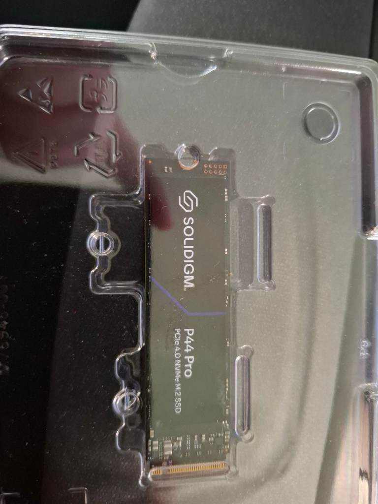 Solidigm P44 Pro 2tb nvme ssd