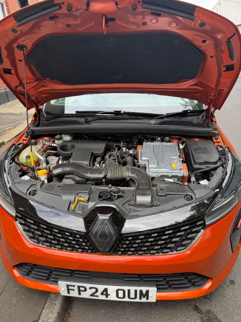 Renault, CLIO, Hatchback, 2024, Other, 1598 (cc), 5 doors