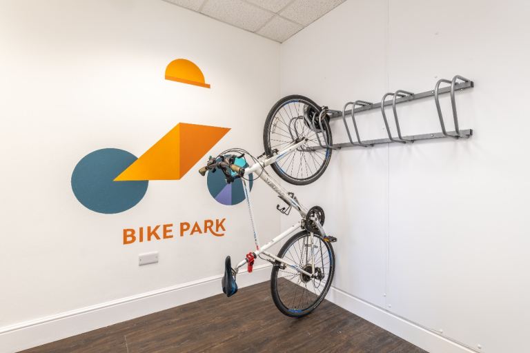 2-3 Person Desk/Office in Clifton, Bristol on Whiteladies Road